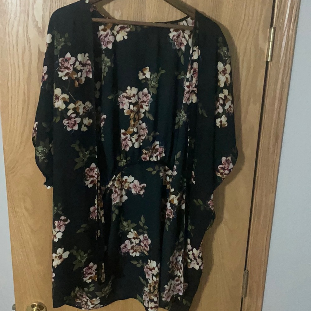 Maurices Black Floral Kimono